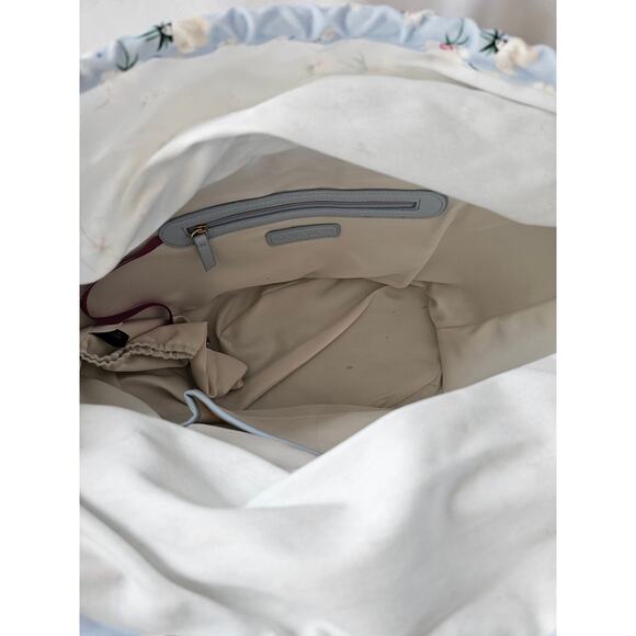 On 34th Isabellaa Straw Medium Drawstring Tote Strawberry/Blue Flower NWT - Picture 7 of 8